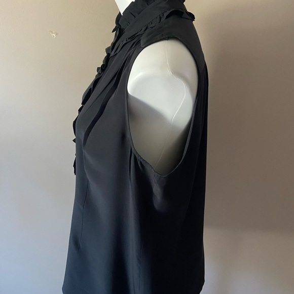 Kenneth Cole Reaction Women’s Black 100%Silk Ruffle Sleeveless Blouse Size 14 - Picture 3 of 6